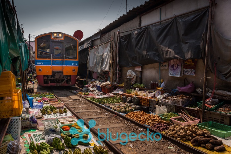 TRain at Mae Klong Train Market